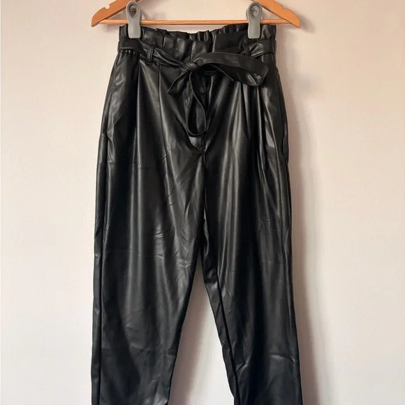 Francesca's Collections - Mi Ami Black Tie-Waist Faux Leather Trousers - Picture 3 of 7